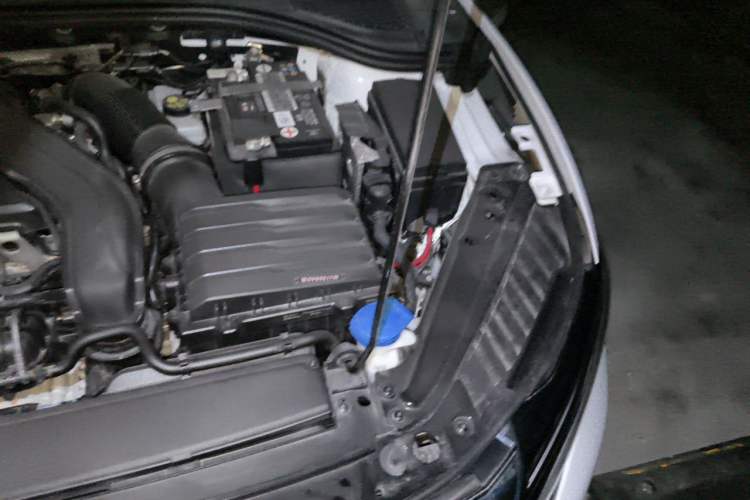 Used Volkswagen Sagitar 2023 300TSI DSG Excellence Edition Engine Bay Left