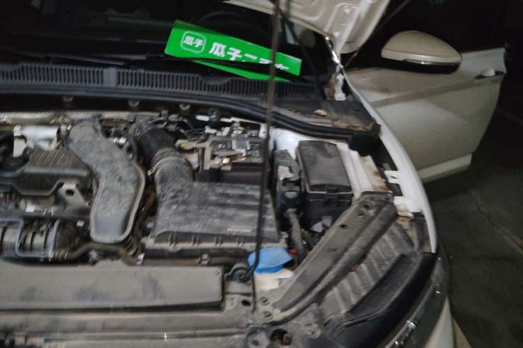 Used Volkswagen Sagitar 2023 300TSI DSG Excellence Edition Engine Bay Left