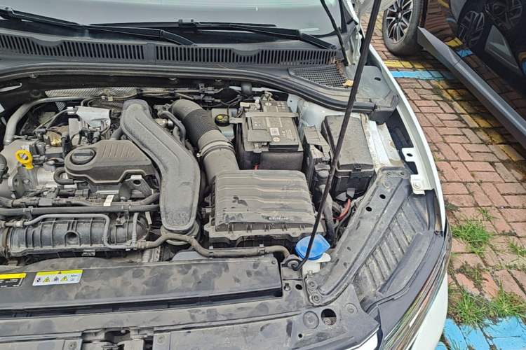 Used Volkswagen Sagitar 2023 300TSI DSG Excellence Edition Engine Bay Left
