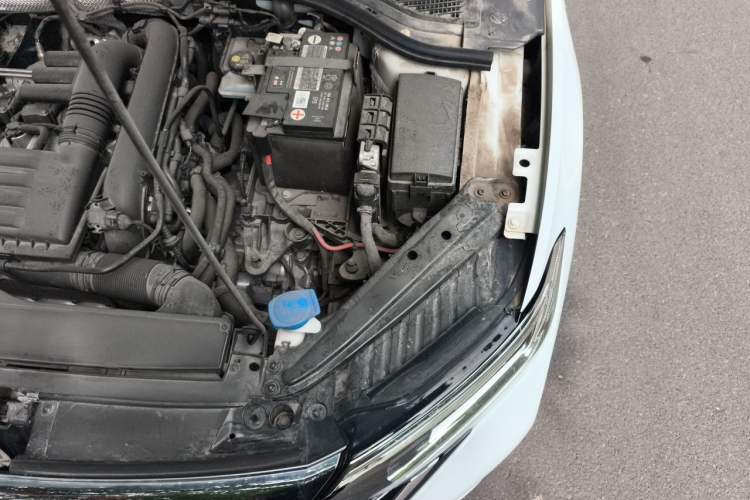 Used Volkswagen Sagitar 2023 200TSI DSG Excellence Edition Engine Bay Left