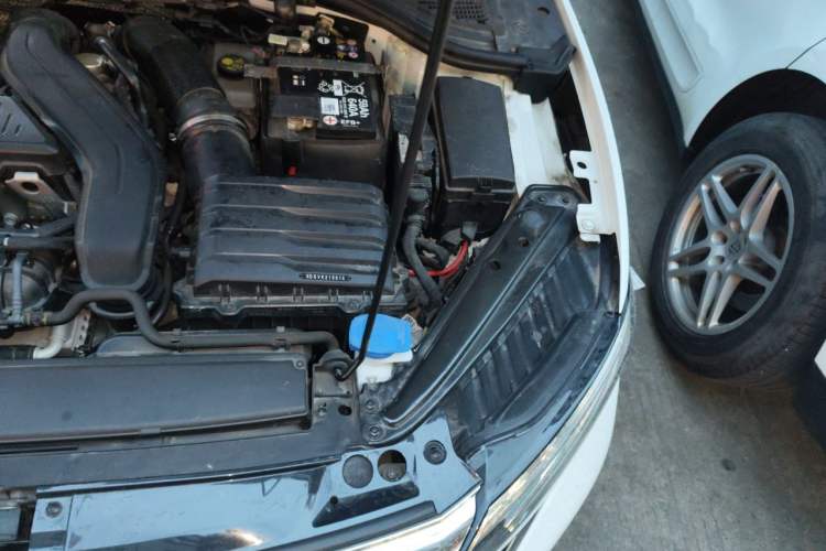 Used Volkswagen Sagitar 2023 300TSI DSG Excellence Edition Engine Bay Left