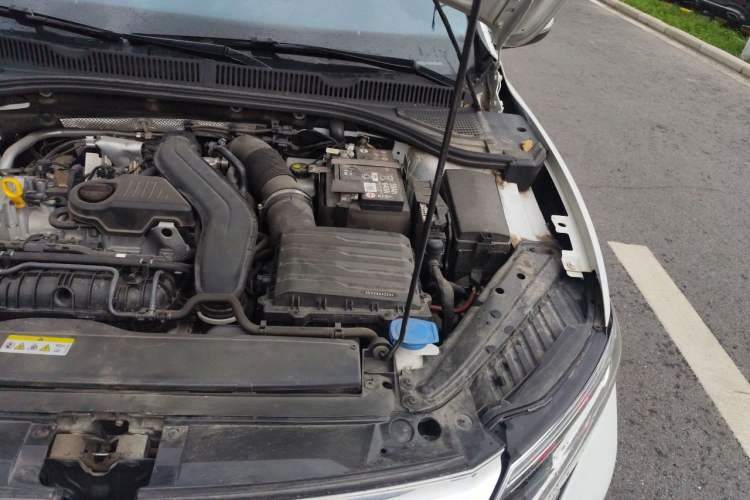 Used Volkswagen Sagitar 2023 300TSI DSG Excellence Edition Engine Bay Left