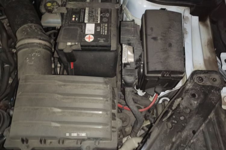 Used Volkswagen Sagitar 2023 300TSI DSG Excellence Edition Engine Bay Left