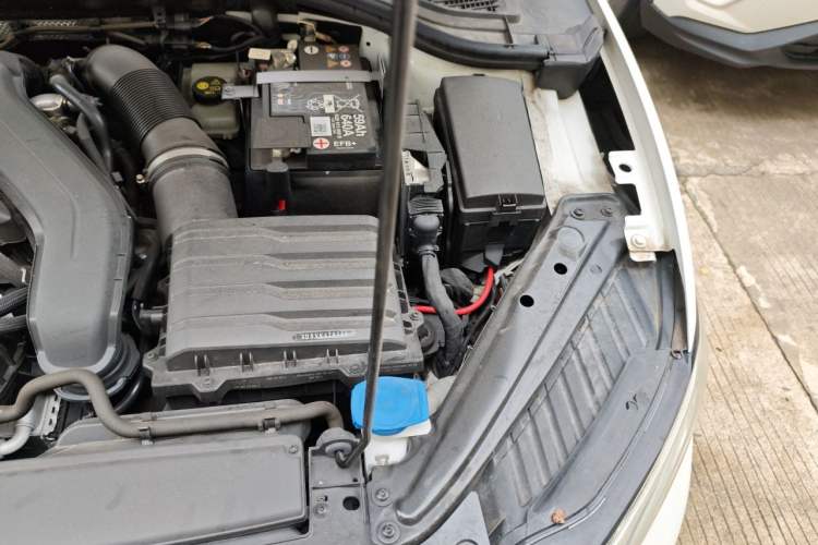 Used Volkswagen Sagitar 2023 300TSI DSG Excellence Edition Engine Bay Left