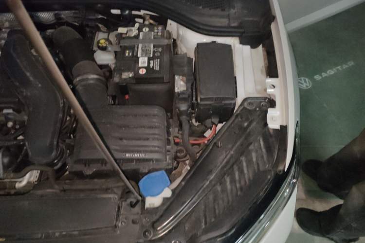 Used Volkswagen Sagitar 2023 300TSI DSG Excellence Edition Engine Bay Left