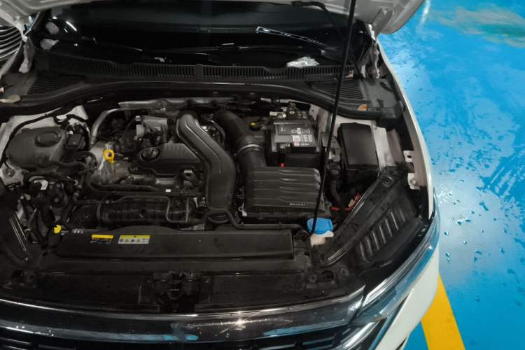 Used Volkswagen Sagitar 2023 300TSI DSG Excellence Edition Engine Bay Left