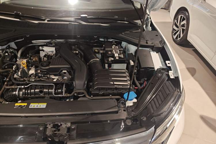 Used Volkswagen Sagitar 2023 300TSI DSG Excellence Edition Engine Bay Left