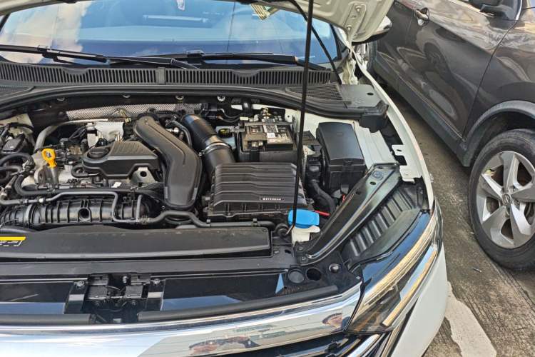 Used Volkswagen Sagitar 2023 300TSI DSG Excellence Edition Engine Bay Left
