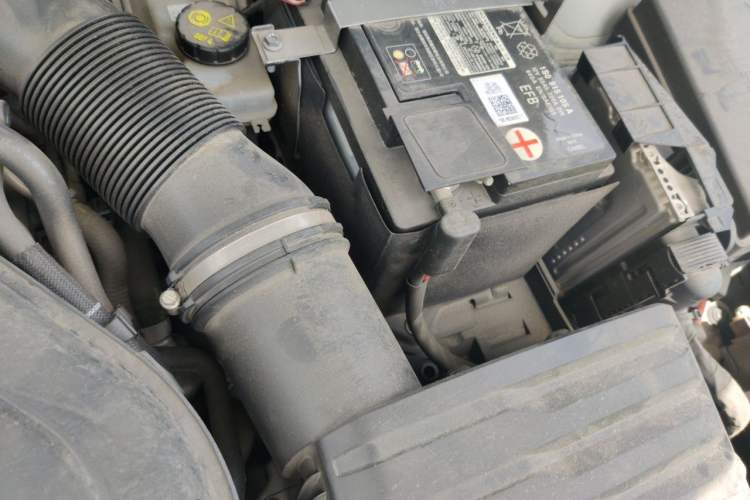 Used Volkswagen Sagitar 2023 300TSI DSG Excellence Edition Engine Bay Left