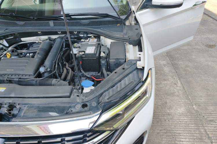 Used Volkswagen Sagitar 2023 280TSI DSG Excellence Edition Engine Bay Left