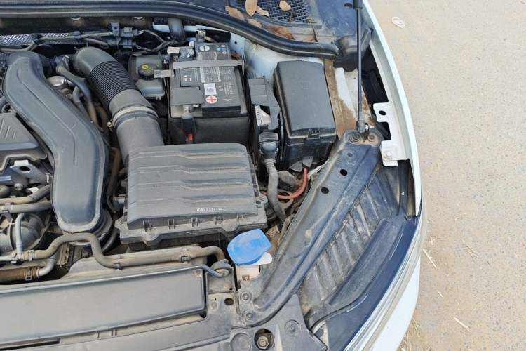 Used Volkswagen Sagitar 2023 300TSI DSG Excellence Edition Engine Bay Left