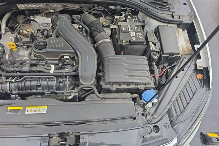 Used Volkswagen Sagitar 2023 300TSI DSG Excellence Edition Engine Bay Left