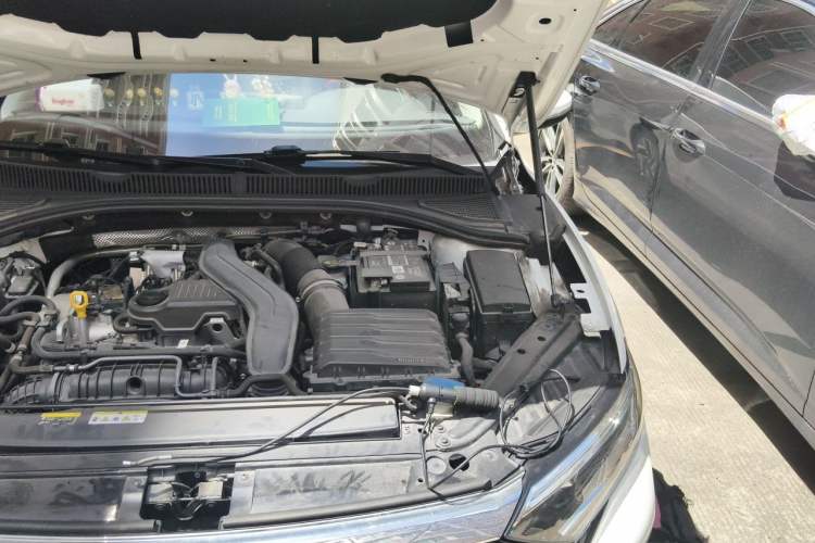 Used Volkswagen Sagitar 2023 300TSI DSG Excellence Edition Engine Bay Left