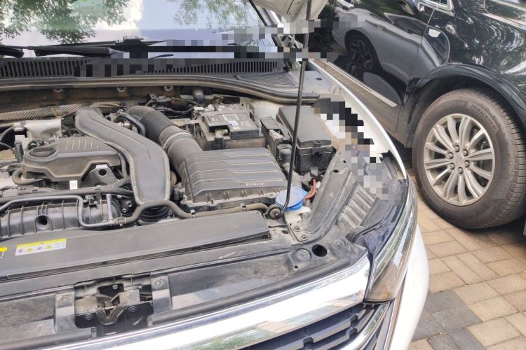 Used Volkswagen Sagitar 2023 300TSI DSG Excellence Edition Engine Bay Left