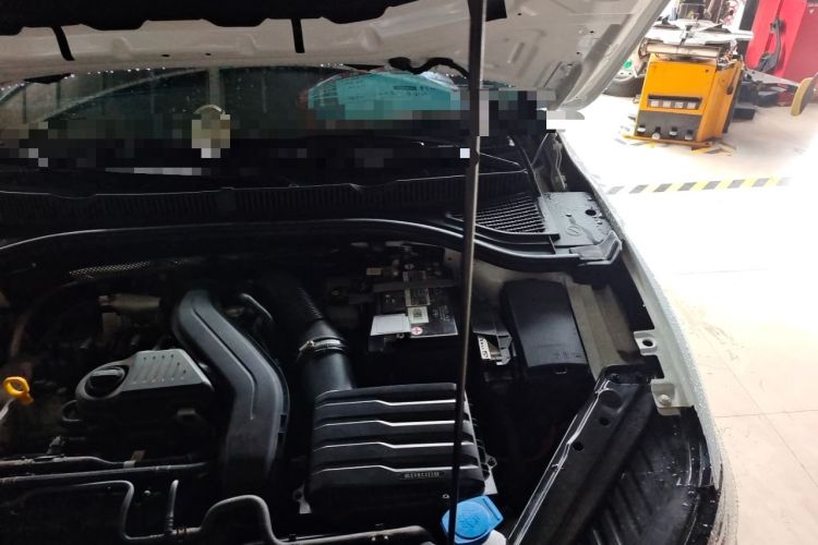 Used Volkswagen Sagitar 2023 300TSI DSG Excellence Edition Engine Bay Left