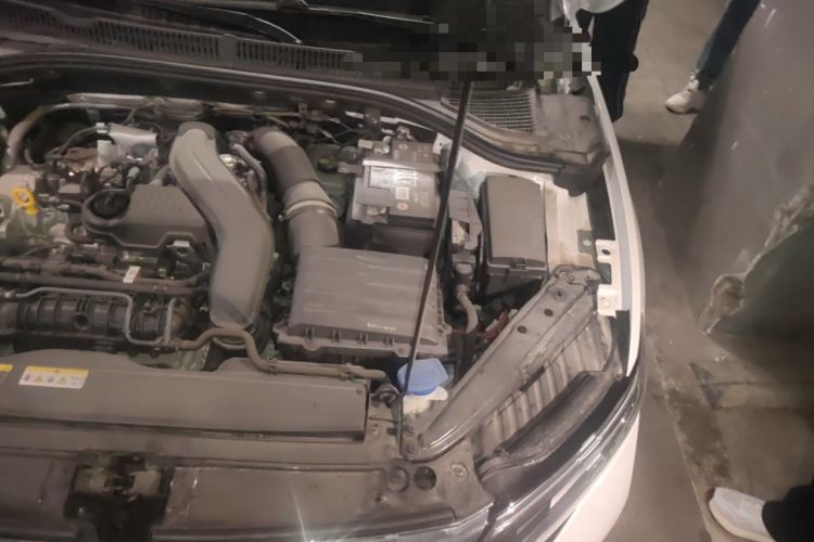 Used Volkswagen Sagitar 2023 300TSI DSG Excellence Edition Engine Bay Left