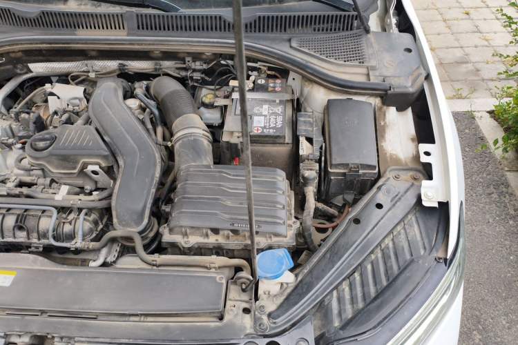Used Volkswagen Sagitar 2023 300TSI DSG Excellence Edition Engine Bay Left