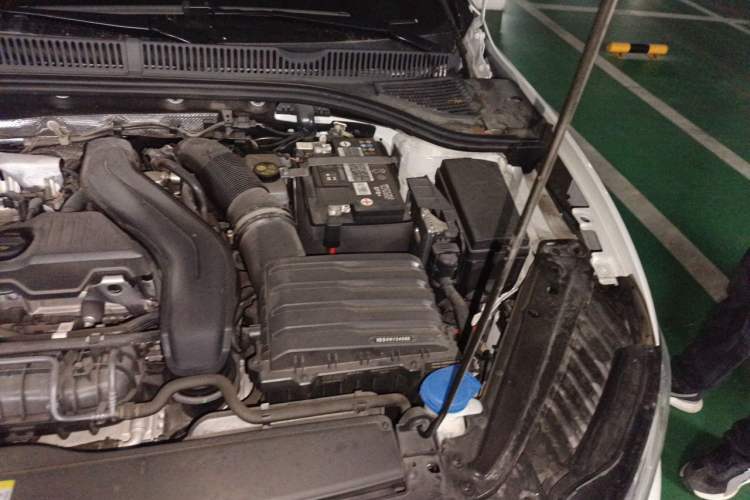 Used Volkswagen Sagitar 2023 300TSI DSG Excellence Edition Engine Bay Left