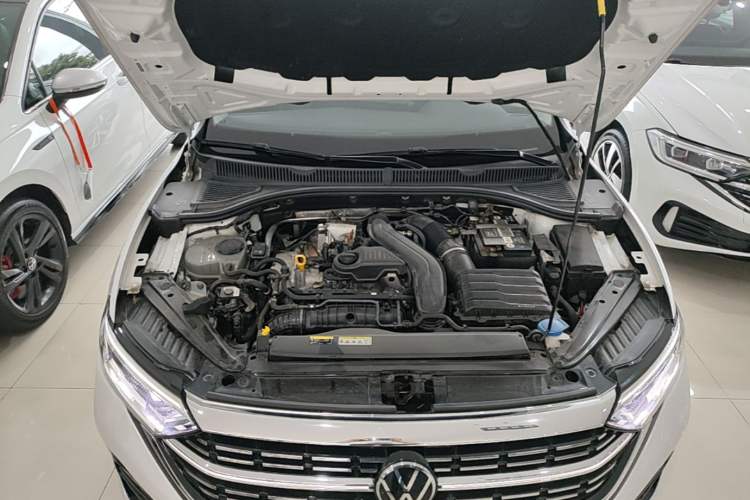 Used Volkswagen Sagitar 2023 300TSI DSG Excellence Edition Engine Bay