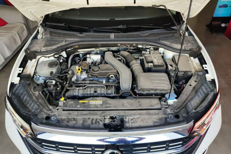 Used Volkswagen Sagitar 2023 300TSI DSG Excellence Edition Engine Bay