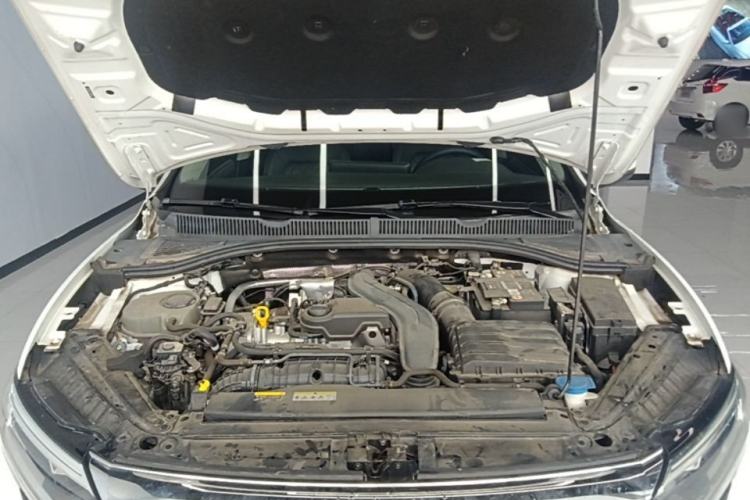 Used Volkswagen Sagitar 2023 300TSI DSG Excellence Edition Engine Bay