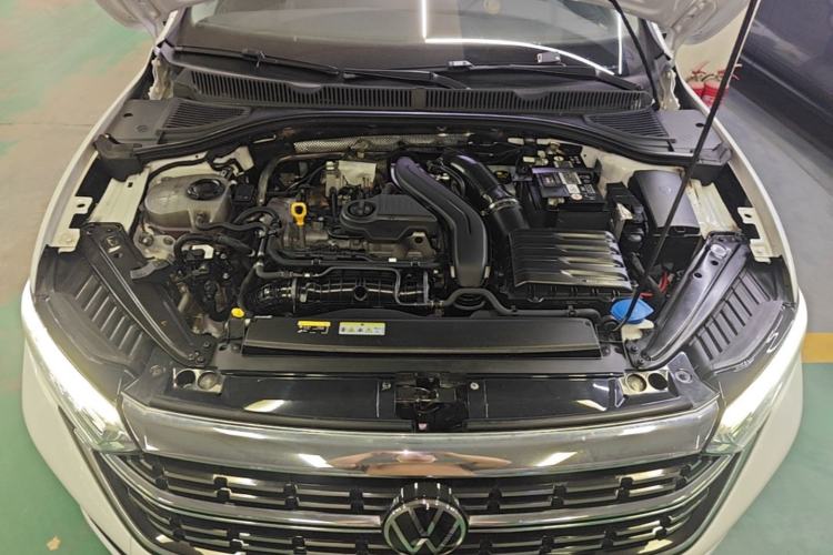 Used Volkswagen Sagitar 2023 300TSI DSG Excellence Edition Engine Bay