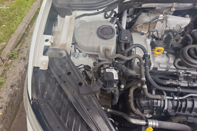 Used Volkswagen Sagitar 2023 300TSI DSG Excellence Edition Engine Bay Right