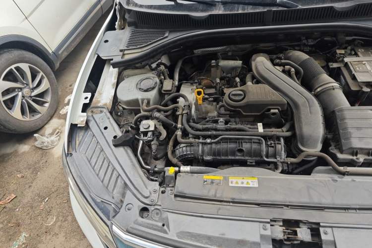 Used Volkswagen Sagitar 2023 300TSI DSG Excellence Edition Engine Bay Right