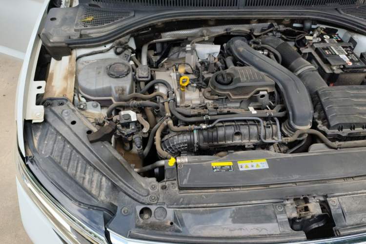 Used Volkswagen Sagitar 2023 300TSI DSG Excellence Edition Engine Bay Right