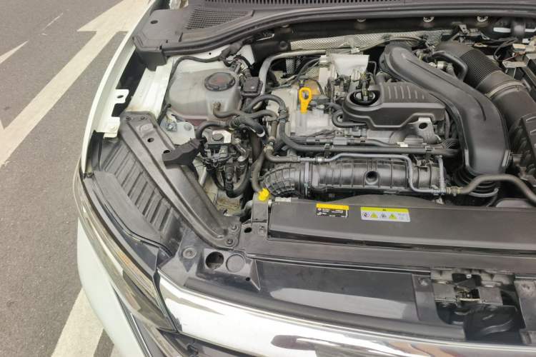 Used Volkswagen Sagitar 2023 300TSI DSG Excellence Edition Engine Bay Right