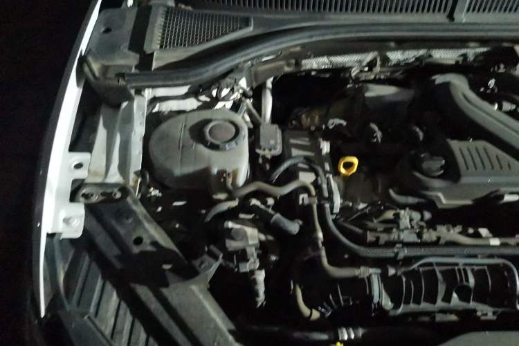 Used Volkswagen Sagitar 2023 300TSI DSG Excellence Edition Engine Bay Right