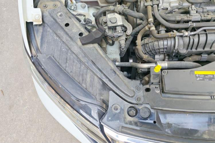 Used Volkswagen Sagitar 2023 300TSI DSG Excellence Edition Engine Bay Right