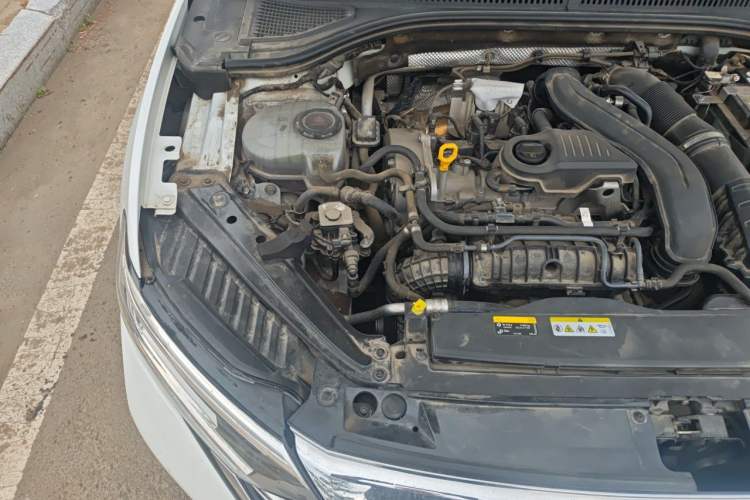 Used Volkswagen Sagitar 2023 300TSI DSG Excellence Edition Engine Bay Right