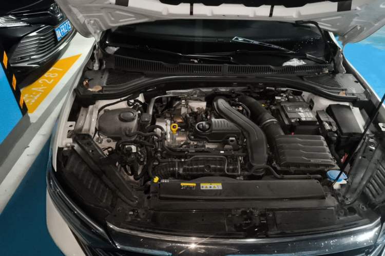 Used Volkswagen Sagitar 2023 300TSI DSG Excellence Edition Engine Bay Right