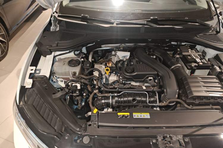 Used Volkswagen Sagitar 2023 300TSI DSG Excellence Edition Engine Bay Right