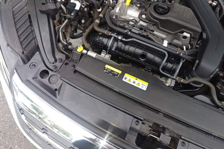 Used Volkswagen Sagitar 2023 300TSI DSG Excellence Edition Engine Bay Right
