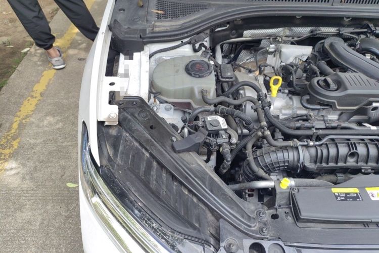 Used Volkswagen Sagitar 2023 300TSI DSG Excellence Edition Engine Bay Right