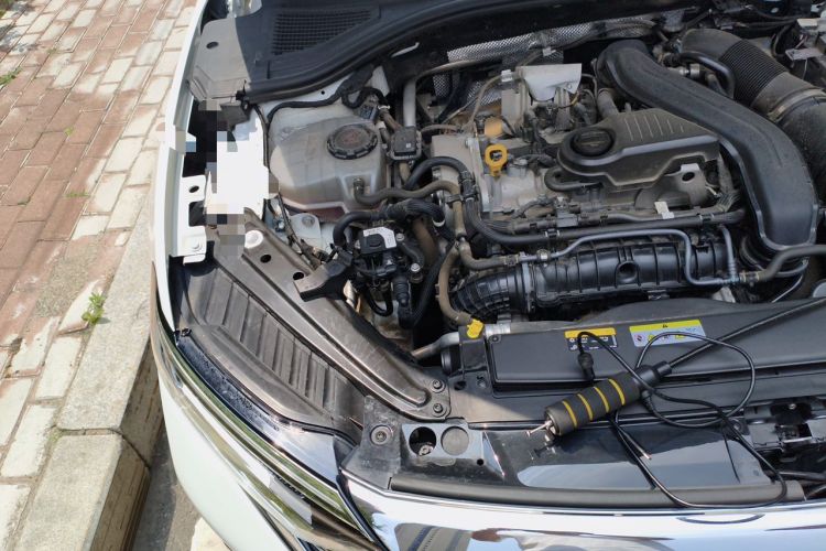 Used Volkswagen Sagitar 2023 300TSI DSG Excellence Edition Engine Bay Right