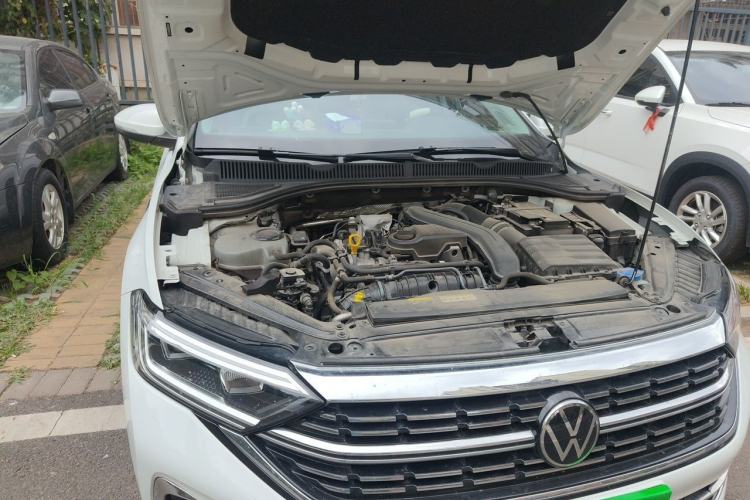 Used Volkswagen Sagitar 2023 300TSI DSG Excellence Edition Engine Bay Right