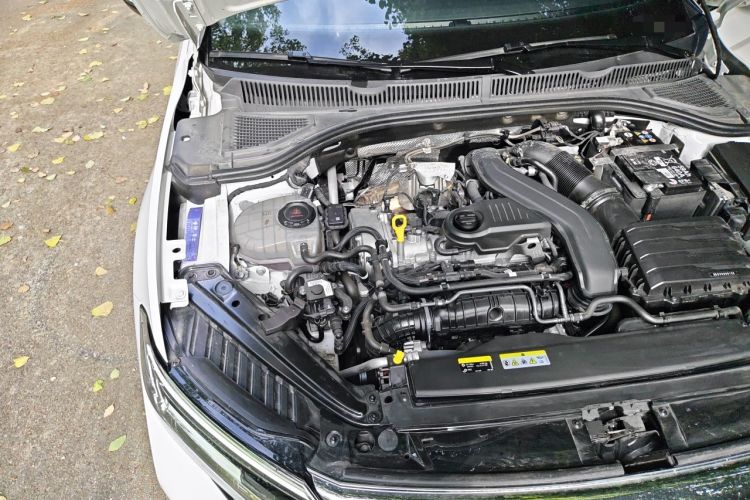 Used Volkswagen Sagitar 2023 300TSI DSG Excellence Edition Engine Bay Right