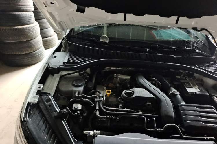 Used Volkswagen Sagitar 2023 300TSI DSG Excellence Edition Engine Bay Right