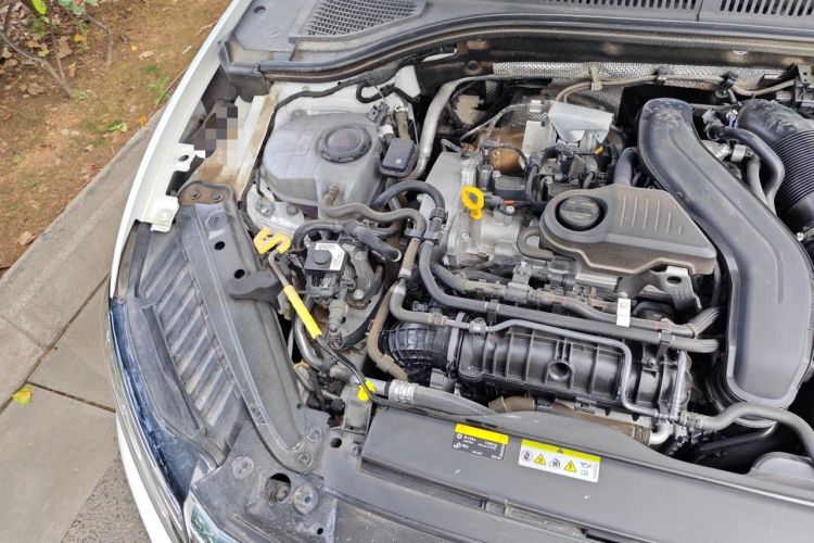 Used Volkswagen Sagitar 2023 300TSI DSG Excellence Edition Engine Bay Right