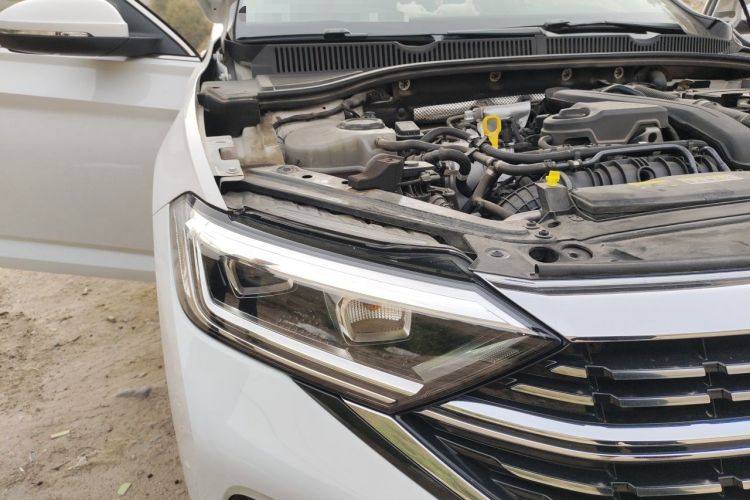 Used Volkswagen Sagitar 2023 300TSI DSG Excellence Edition Engine Bay Right