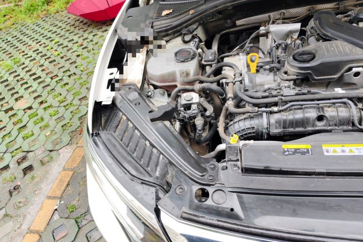 Used Volkswagen Sagitar 2023 300TSI DSG Excellence Edition Engine Bay Right