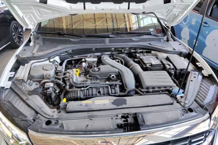 Used Volkswagen Sagitar 2023 300TSI DSG Excellence Edition Engine Bay