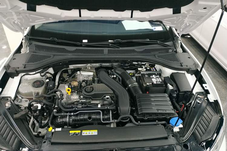 Used Volkswagen Sagitar 2023 300TSI DSG Excellence Edition Engine Bay