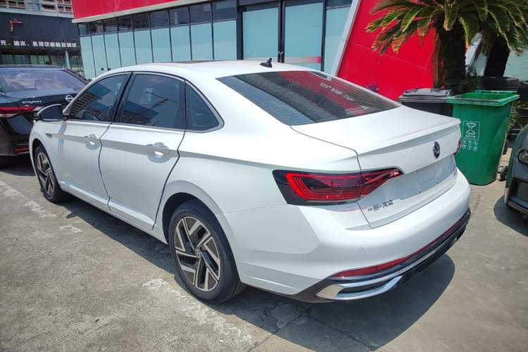 Used Volkswagen Sagitar 2023 300TSI DSG Excellence Edition Exterior 2