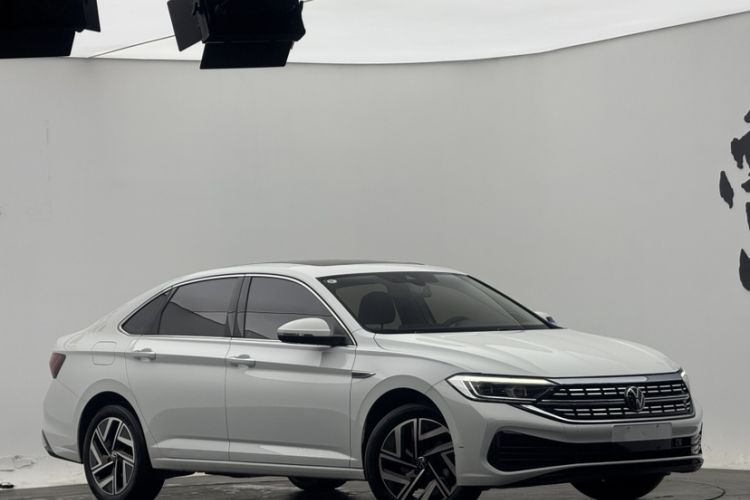 Used Volkswagen Sagitar 2023 300TSI DSG Excellence Edition Exterior 3