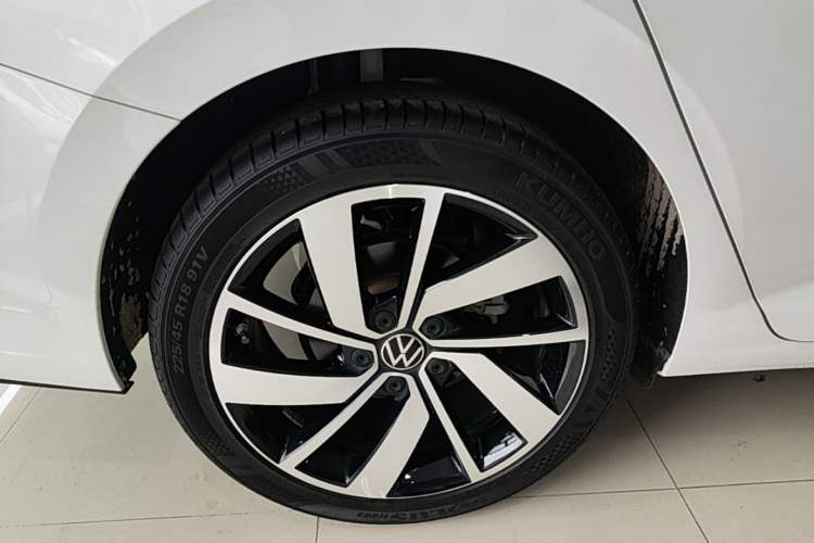 Used Volkswagen Sagitar 2023 300TSI DSG Excellence Edition Exterior 3