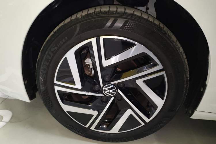 Used Volkswagen Sagitar 2023 300TSI DSG Excellence Edition Exterior 4
